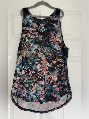 Lululemon tank top - probably a size 6